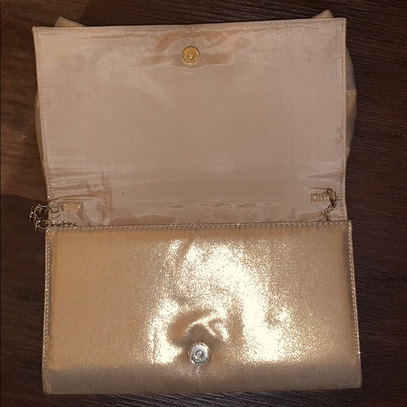 Preowned purse - Picture 2 of 4